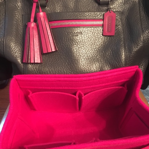 Coach Candace Carryall Berry/grey tassels+ Insert - Picture 8 of 8